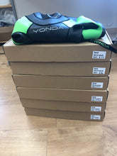 Load image into Gallery viewer, Clearance Yonda Spook Kids Wetsuit (BRAND NEW) VARIOUS SIZES - Tri Wetsuit Hire
