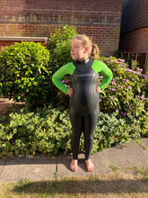 Load image into Gallery viewer, Clearance Yonda Spook Kids Wetsuit (BRAND NEW) VARIOUS SIZES - Tri Wetsuit Hire
