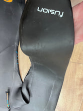 Load image into Gallery viewer, Pre Loved Blueseventy Fusion Triathlon Wetsuit Womens WMA (776)- Grade B