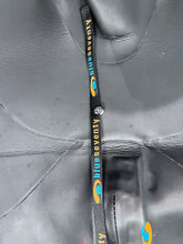 Load image into Gallery viewer, Pre Loved Blueseventy Fusion Triathlon Wetsuit Men&#39;s SM (787) - Grade A