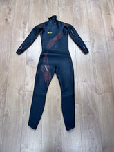 Load image into Gallery viewer, Pre Loved Blueseventy Fusion Triathlon Wetsuit Men&#39;s SM (787) - Grade A