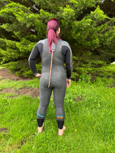 Load image into Gallery viewer, Blueseventy Sprint Womens &#39;Athena&#39; Wetsuits- Sizing up to 98kg - Tri Wetsuit Hire