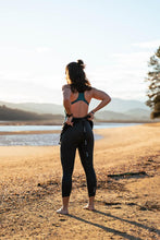 Load image into Gallery viewer, Orca Vitalis Light Women Openwater Wetsuit