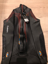Load image into Gallery viewer, Blueseventy Fusion Triathlon Wetsuit Mens EX HIRE (Small Medium)